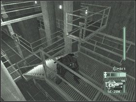 Potem po schodach udaj się na kładkę na wprost - to najtrudniejszy moment - Los Angeles - część 4 | USA | Tom Clancys Splinter Cell Pandora Tomorrow - Tom Clancys Splinter Cell: Pandora Tomorrow - poradniki