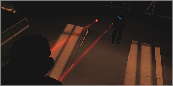 Wyłączaj celownik laserowy, inaczej przeciwnik szybko zorientuje się, gdzie jesteś - Arsenał | Szpieg | Tom Clancys Splinter Cell Pandora Tomorrow - Tom Clancys Splinter Cell: Pandora Tomorrow - poradniki