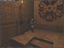 Znajdziesz w niej księgę, opisującą zadanie do wykonania, mapę opisującą trzy planety oraz dziwne koło na ścianie - [Misja 14] The Holy City of Jerusalem | Knights of the Temple Infernal Crusade - Knights of the Temple: Infernal Crusade - poradnik do gry