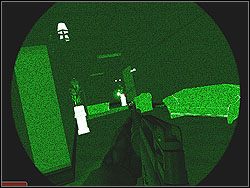 Zaczynasz w przedsionku prowadzącym do korytarza - Omega Shadow - Opis (1) - Misja 4 - Tom Clancys Rainbow Six 3: Athena Sword - poradnik do gry