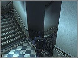 Gdy ten skręci w lewo na końcu drogi, Ty skorzystaj z kratowych drzwi - Asylum Aftermath - Opis (1) | Misja 1 w Hitman Kontrakty - Hitman: Kontrakty - poradnik do gry