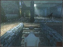 Zabierz ciało w bezpieczne miejsce (w głąb tunelu) i przebierz się - Beldingford Manor - Opis (1) | Misja 4 w Hitman Kontrakty - Hitman: Kontrakty - poradnik do gry