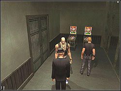 Trafisz na osiłka, który znowu zechce Cię przeszukać - Rendezvous in Rotterdam - Opis (1) | Misja 5 w Hitman Kontrakty - Hitman: Kontrakty - poradnik do gry