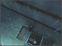 W tym czasie wejdź w tryb skradania się i przejdź w jego stronę - The Wang Fou Incident - Opis (1) | Misja 9 w Hitman Kontrakty - Hitman: Kontrakty - poradnik do gry