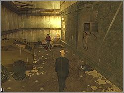 Jeśli wykonałeś poprzednie zadania wystarczająco szybko, będzie właśnie podchodził do kanału - The Seafood Massacre - Opis (1) | Misja 10 w Hitman Kontrakty - Hitman: Kontrakty - poradnik do gry