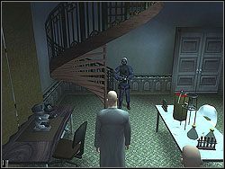 Wejdź w drzwi z lewej, te tuż za nimi - Asylum Aftermath - Opis (2) | Misja 1 w Hitman Kontrakty - Hitman: Kontrakty - poradnik do gry