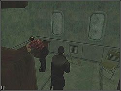 Poczekaj za szafą z lewej na niego - Deadly Cargo - Opis (2) | Misja 6 w Hitman Kontrakty - Hitman: Kontrakty - poradnik do gry