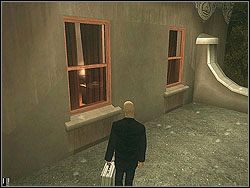 Wskocz przez jedno z nich do pokoju - Traditions of the Trade - Opis (2) | Misja 7 w Hitman Kontrakty - Hitman: Kontrakty - poradnik do gry