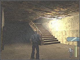 Następnie wejdź przez drzwi do budynku i skieruj się przed siebie (po lewej stronie od drzwi znajdują się Painkillers, a po prawej - szkło) - Doorway into Hell (1) | Scena 2 | Manhunt - Manhunt - poradnik do gry