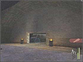 Idź wzdłuż śladów opon i załatw dwóch kolesiów patrolujących teren (w pobliżu jest sporo cienia, więc nie powinno sprawić ci to większych problemów) - Fuelled by Hate (1) | Scena 5 | Manhunt - Manhunt - poradnik do gry