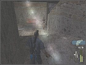 Pójdź w stronę drewnianej konstrukcji i przejdź przez bramę na końcu terenu - Strapped for Cash (1) | Scena 7 | Manhunt - Manhunt - poradnik do gry