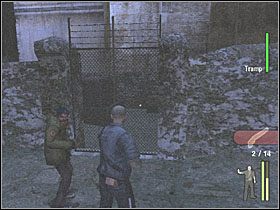 Później ustaw się w cieniu naprzeciwko schodków i uderz w ścianę, aby zwabić patrolującego teren bandziora - Drunk Driving (2) | Scena 9 | Manhunt - Manhunt - poradnik do gry