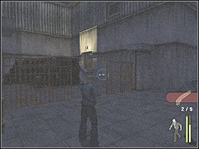 Następnie wejdź do budnki i skorzystaj z czerwonego przycisku na ścianie - Graveyard Shift (1) | Scena 10 | Manhunt - Manhunt - poradnik do gry