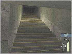 Wchodząc po pobliskich schodach, natkniesz się na ostatniego przeciwnika - Wrong Side of the Tracks (2) | Scena 16 | Manhunt - Manhunt - poradnik do gry