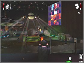 Na koniec pozostanie ci najtrudniejszy przeciwnik - snajper, który pojawi się na ścianie na drugim końcu sali - Russian Face-off zadania 6-8 - Rozdział 4 - True Crime: Streets Of L.A. - poradnik do gry