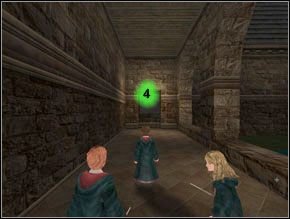 Sekret 3/6 - po prawej stronie dziedzińca rzuć czar na figurki głów znajdujące się w przejściu do dalszej części ogrodu (5) - Tereny wokół Hogwartu | Hogwart w Harry Potter i Więzień Azkabanu - Harry Potter i Więzień Azkabanu - poradnik do gry