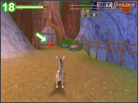 Zeskocz na wskazany przez trzy strzałki na obrazku [17] stóg siana, co zamortyzuje upadek - [POZIOM 03] The Hunt cz.2 | Shrek 2 The Game - Shrek 2: The Game - poradnik do gry