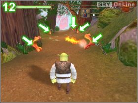To samo pokazuje strzałka na obrazku [11] - musisz tylko rozwalić bramę - [POZIOM 09] The Potion Fails cz.2 | Shrek 2 The Game - Shrek 2: The Game - poradnik do gry