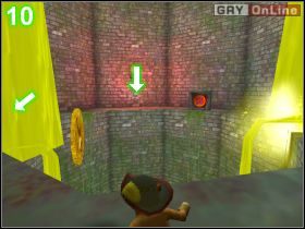 Na górze (obrazek [9] ) czeka cię podobna przeszkoda, lecz tym razem do gry wchodzą palniki z kwasem - [POZIOM 13] Poos n Boots Escapes Prison cz.2 | Shrek 2 The Game - Shrek 2: The Game - poradnik do gry