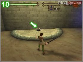 Tutaj, prócz skrzynek-niespodzianek będzie także dwunasty, ostatni plakat (lewa strzałka na obrazku [9] ) - [POZIOM 16] The Final Battle cz.1 | Shrek 2 The Game - Shrek 2: The Game - poradnik do gry