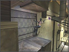 Na górze uczep się siatki i przejdź wyżej, do dalszego etapu - Scrap Yard (2) | Scena 2 | Catwoman - Catwoman - poradnik do gry