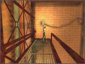 Przeskakuj po drągach dalej i dalej, aż w końcu trafisz na trzy rury z uciekającym gazem - Factory Perimeter (6) | Scena 5 | Catwoman - Catwoman - poradnik do gry