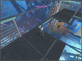 Idź w głąb ekranu i przeskocz na kolejną platformę po prawej stronie - Performance Center (2) | Scena 10 | Catwoman - Catwoman - poradnik do gry