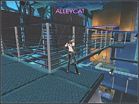 Następnie wróć na platformę poniżej i z centralnego jej punktu oddaj skok na pobliski drąg - Performance Center (3) | Scena 10 | Catwoman - Catwoman - poradnik do gry