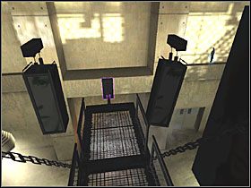 Trafiłeś do magazynu i już wkrótce znajdziesz się pod ostrzałem grupy wrogów - Hedare HQ (3) | Scena 11 | Catwoman - Catwoman - poradnik do gry