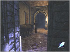 Zgaś pochodnię oświetlającą pomieszczenie i prześlizgnij się za jego plecami do stolika ze świecznikiem (25, 23%) - End of the Bloodline [Opis 2] | Misja 1 | Thief Deadly Shadows - Thief: Deadly Shadows - poradnik do gry