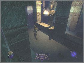 W rogu pomieszczenia znajduje się niebieska pochodnia, ta na lewo, patrząc z okna, nieopodal której, znajdziesz wodną strzałę - The Sunken Citadel [Opis 4] | Misja 5 | Thief Deadly Shadows - Thief: Deadly Shadows - poradnik do gry