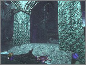 Przejdź następnie pomiędzy dwoma kolumnami do drugiej części pomieszczenia i zabierz trzy strzał y ze znajdującej się tam otwartej trumny z lewej strony - The Sunken Citadel [Opis 5] | Misja 5 | Thief Deadly Shadows - Thief: Deadly Shadows - poradnik do gry