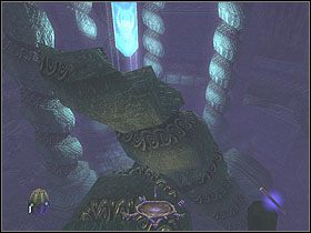 Wróć z powrotem na normalny balkon i przeskakując z wyrwy, dostań się na żyrandol, z niego będziesz w stanie dosięgnąć Korony Kurszoków, przez co wykonasz jedno z zadań - The Sunken Citadel [Opis 5] | Misja 5 | Thief Deadly Shadows - Thief: Deadly Shadows - poradnik do gry