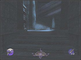 Zabierz zlokalizowane tutaj przedmioty: wielki obraz (200, 90%), trzy wina (3x 100, 94%), srebrny puchar (50, 94%), obraz (150, 96%), srebrny świecznik (50, 97%), diamentowy puchar (150, 99%), srebrne monety (50, 100%) oraz klucz leżący na biurku - Still Life with Blackjack [Opis 7] | Misja 9 - Thief: Deadly Shadows - poradnik do gry