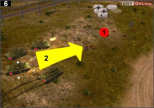 Nieco pod koniec wróg będzie zrzucał spadochroniarzy w [1], ale sojusznicze czołgi (strzałka w [2]) powinny sobie spokojnie z tym fantem poradzić - [Rosja] Misja 2 [Opis 2] w Codename Panzers - Faza Pierwsza - Codename: Panzers - Faza Pierwsza - poradnik do gry