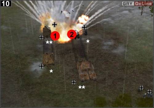 Jak tylko zauważysz pokazanych wyżej przeciwników, zapisz szybko grę, a następnie zrzuć dwie bomby tak by wykończyć obie wyrzutnie rakiet - [Rosja] Misja 6 [Opis 4] w Codename Panzers - Faza Pierwsza - Codename: Panzers - Faza Pierwsza - poradnik do gry