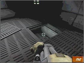 Zaraz po przejściu przez drzwi zobaczysz kolejną dziurę w podłodze (#192) - [Opis] Delta Complex | Doom III - Doom III - poradnik do gry