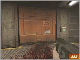 Wyjdź na górę, skorzystaj z panelu, który obróci dźwig o 90 stopni i wdrap się na dach - [Opis] Caverns - Area 1 cz.2 | Doom III - Doom III - poradnik do gry