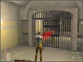 Przechodzimy obok wody, do której podbiegają trzy potwory - [Poziom 4] cz.4 - The Suffering - poradnik do gry