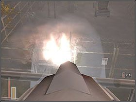 Naszym zadaniem tutaj jest wejście na górę i zaświecenie wielkich latarek - [Poziom 19] cz.1 - The Suffering - poradnik do gry