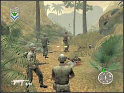 Po dotarciu do porozrywanych ciał (widoczne na screenie) zatrzymaj się na chwilę - First Kill (1) | Misja 01 | ShellShock Nam 67 - ShellShock: Nam 67 - poradnik do gry