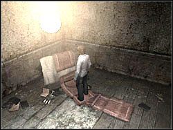 a drugą z narożnika naprzeciwko drzwi - Las (5) | Etap 3 w Silent Hill 4 The Room - Silent Hill 4: The Room - poradnik do gry