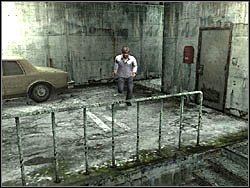 Po chwili znajdziesz się w pobliżu żółtego samochodu - Świat budynków (1) | Etap 5 w Silent Hill 4 The Room - Silent Hill 4: The Room - poradnik do gry