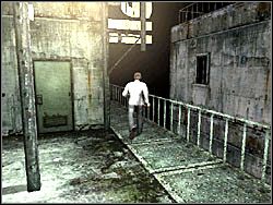 Wkrótce dotrzesz do szerokich drzwi od windy - Świat budynków (2) | Etap 5 w Silent Hill 4 The Room - Silent Hill 4: The Room - poradnik do gry
