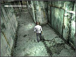 Kiedy zbierzesz je oba, wróć się do windy i zjedź na najniższy poziom budynku - Świat budynków (3) | Etap 5 w Silent Hill 4 The Room - Silent Hill 4: The Room - poradnik do gry