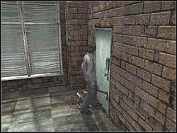 Teraz wróć do baru i podejdź do drzwi z zamkiem szyfrowym - Świat budynków (4) | Etap 5 w Silent Hill 4 The Room - Silent Hill 4: The Room - poradnik do gry