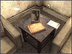 Kiedy scenka się zakończy, wykonaj typowe dla sytuacji czynności - Świat budynków (4) | Etap 5 w Silent Hill 4 The Room - Silent Hill 4: The Room - poradnik do gry