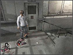 Znajdziesz się w miejscu, gdzie zabita została Cynthia - Dworzec po raz drugi (4) | Etap 8 w Silent Hill 4 The Room - Silent Hill 4: The Room - poradnik do gry