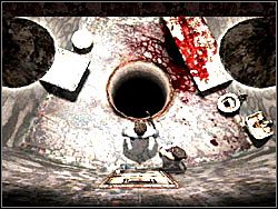 Kiedy będziesz gotowy, wróć się na trzeci poziom więzienny i wejdź do pomieszczenia z zakrwawionym łóżkiem i dziurą na środku (jest ono w tym samym miejscu, co ostatnio) - Wodne więzienie po raz drugi (2) | Etap 10 w Silent Hill 4 The Room - Silent Hill 4: The Room - poradnik do gry