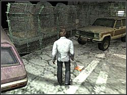 Po rozpoczęciu poziomu podnieś leżący obok dziennik - Świat budynków po raz drugi (1) | Etap 11 w Silent Hill 4 The Room - Silent Hill 4: The Room - poradnik do gry